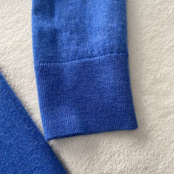Banana Republic Extra Fine 100% Merino Wool Sweater Mens L Royal-Blue - Picture 6 of 9